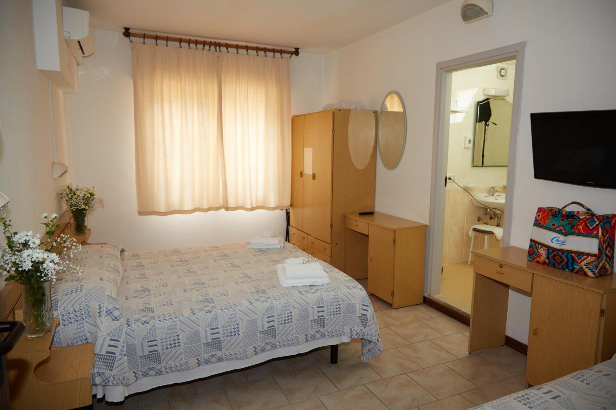 Hotel Italiaแชร์เวีย ภายนอก รูปภาพ